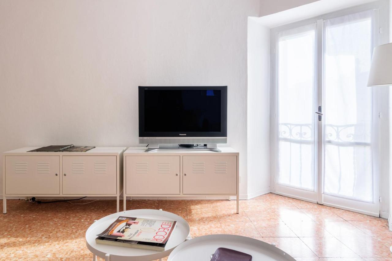 Siri Master Guest Apartment Мілан Екстер'єр фото